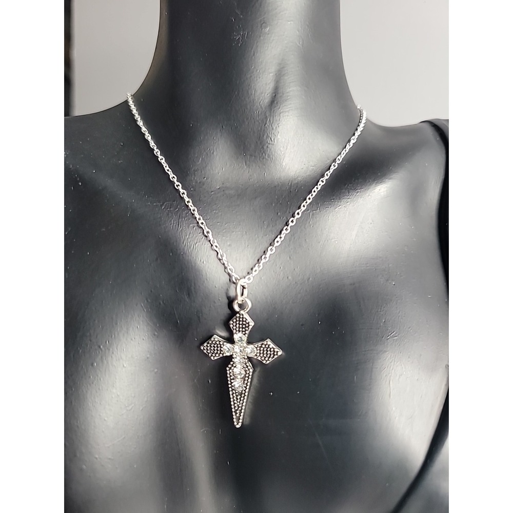 Vintage Style Marcasite Look Cross‎ Pendant Necklace Silver Tone Rhinestone